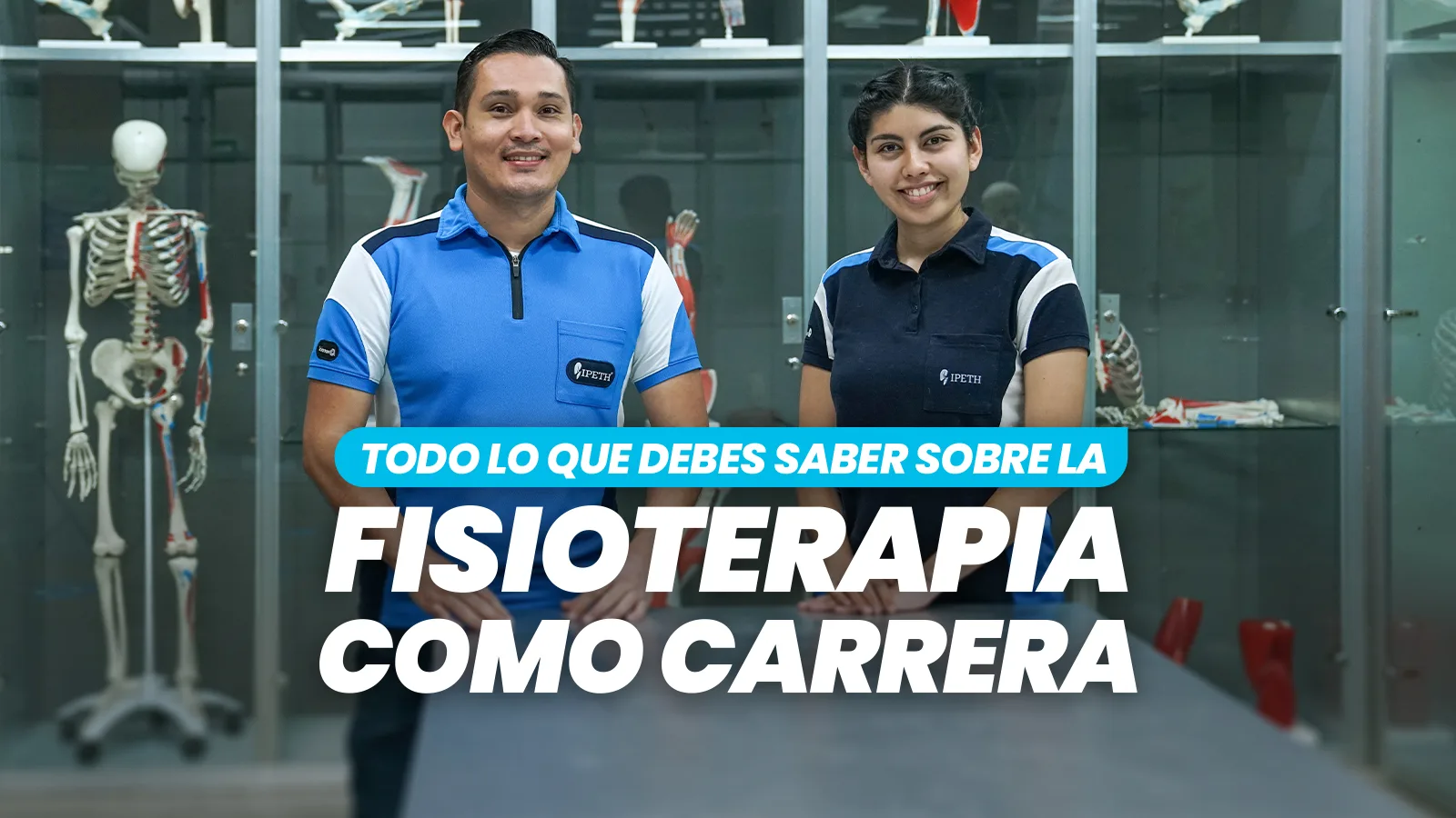 alumnos estudiando la fisioterapia como carrera