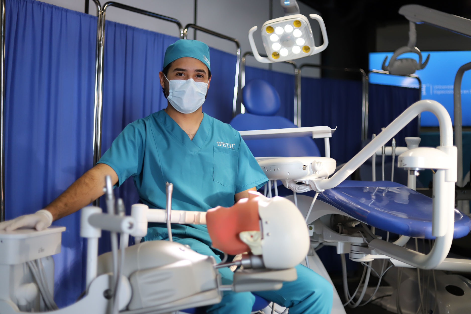 alumno simulador dental ipeth universidades donde estudiar odontologia