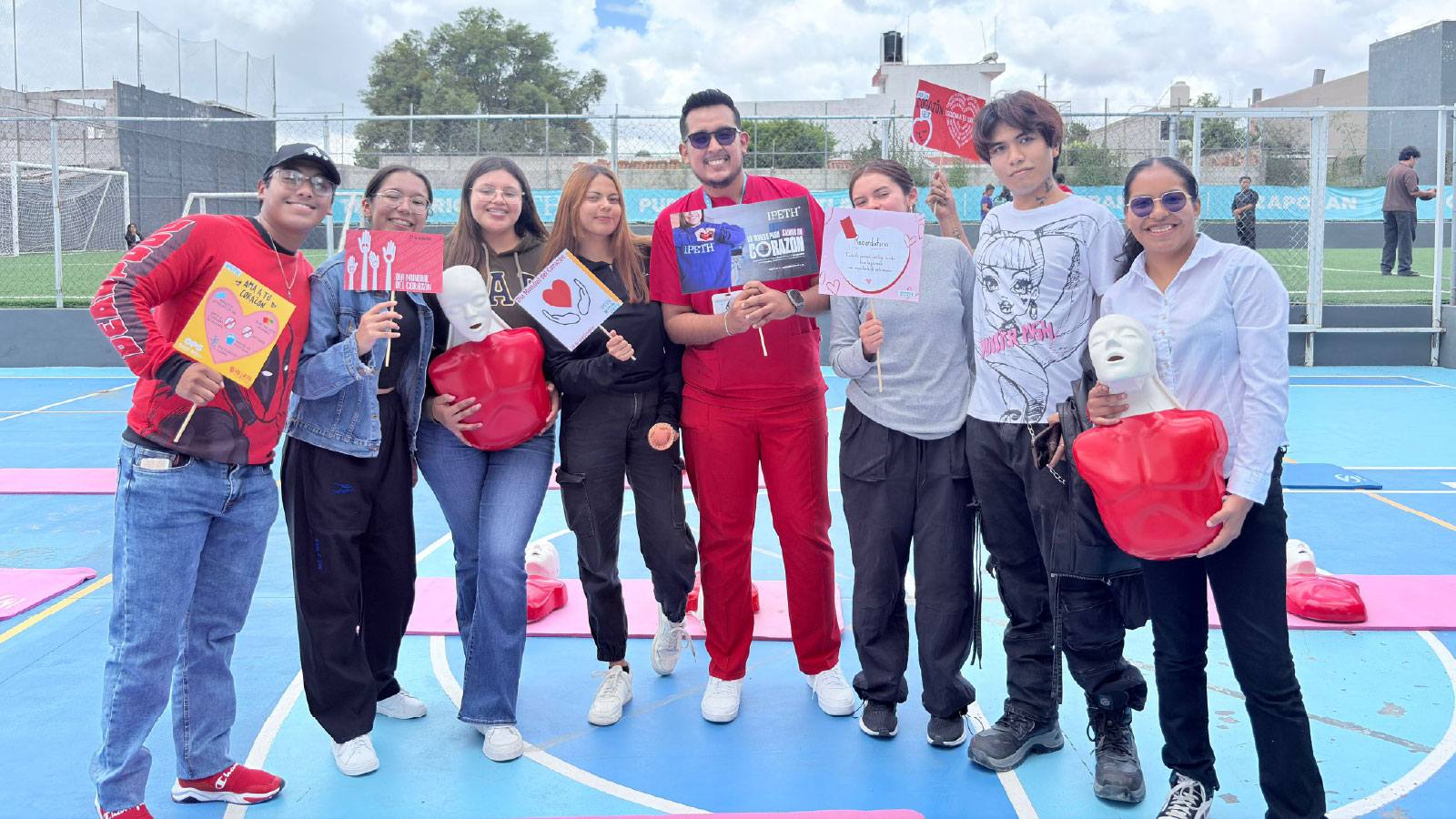 alumnos enfermeria ipeth dia mundial del corazon actividades 2025