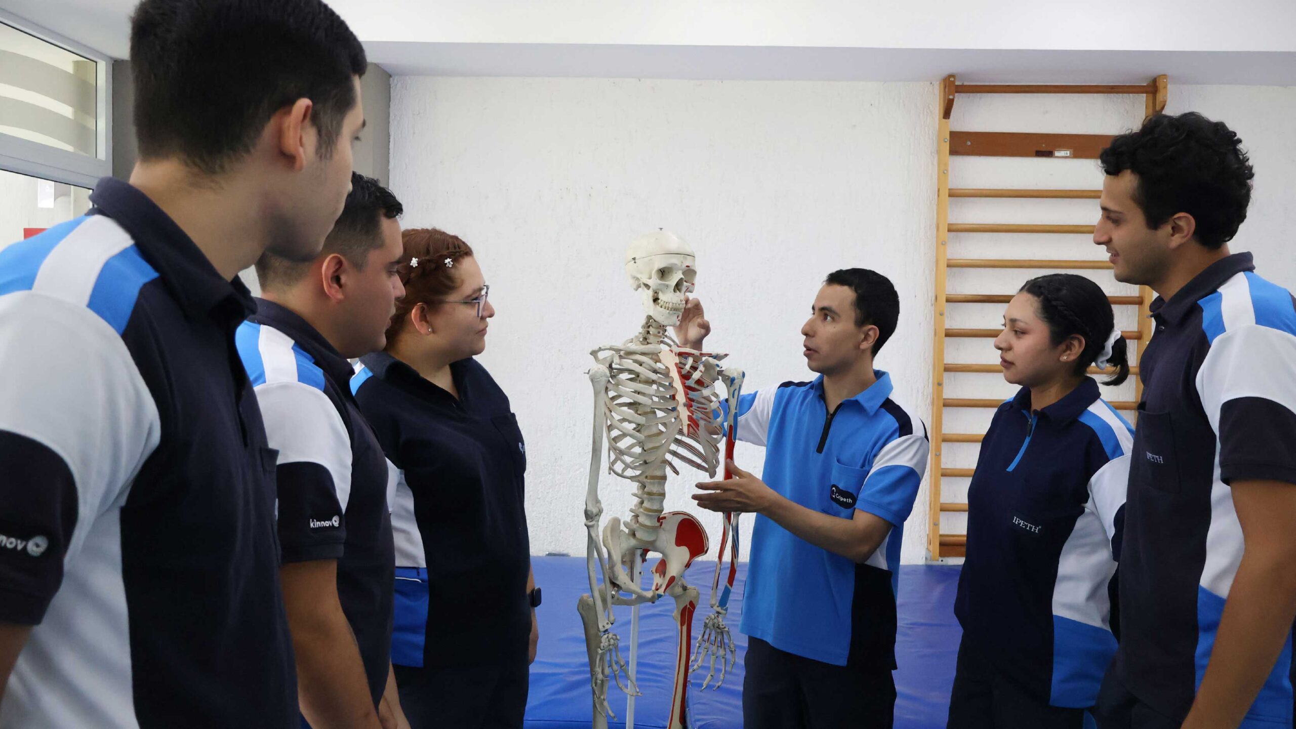 alumnos licenciatura en fisioterapia guatemala ipeth y universidad galileo