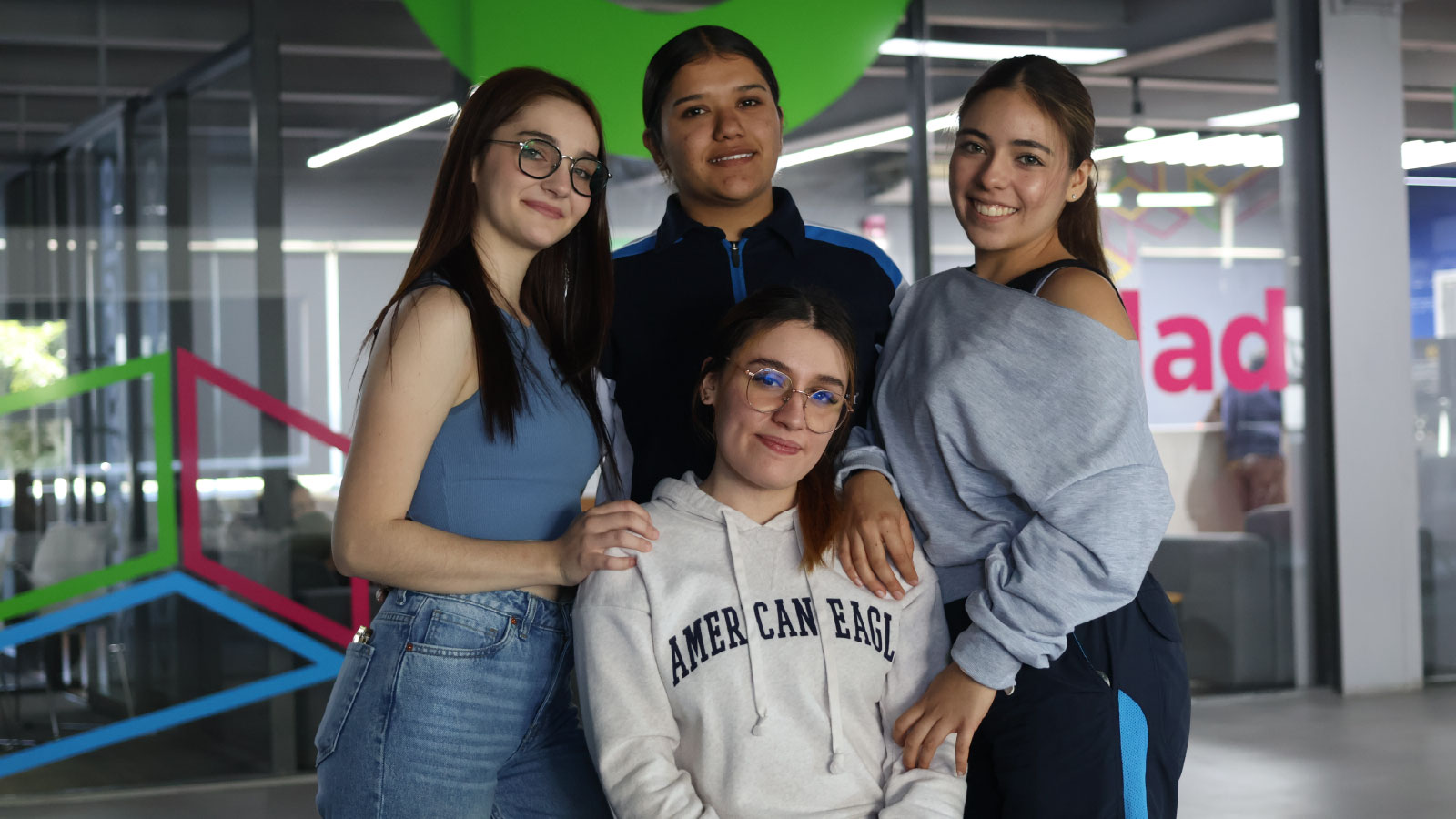 alumnas ipeth de diferentes paises en galileo globar education y carrera de odontologia en mexico